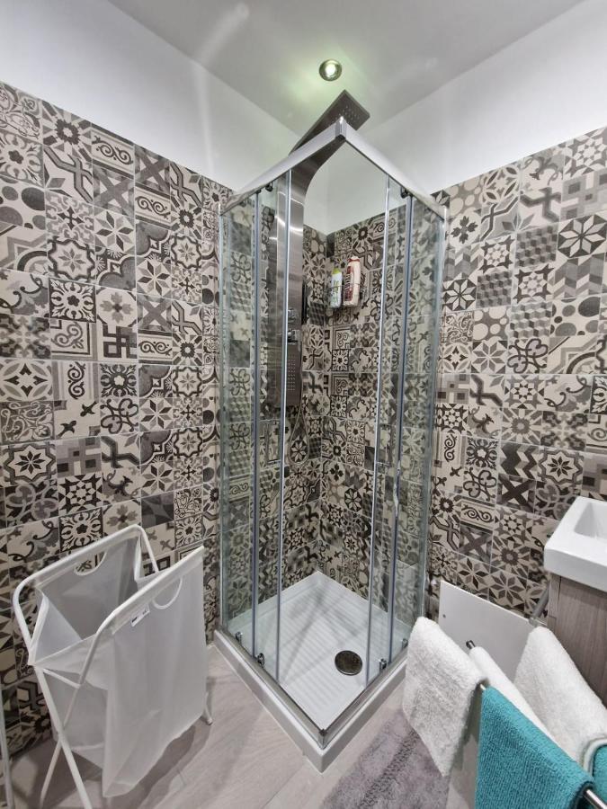 La Casa Di Teresa Hotel Taranto Luaran gambar